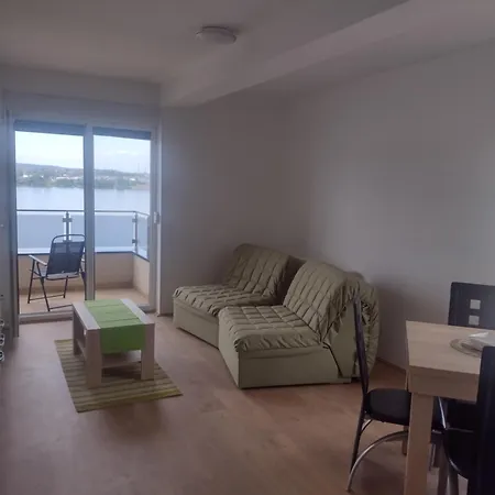 Tri Srca Кладово